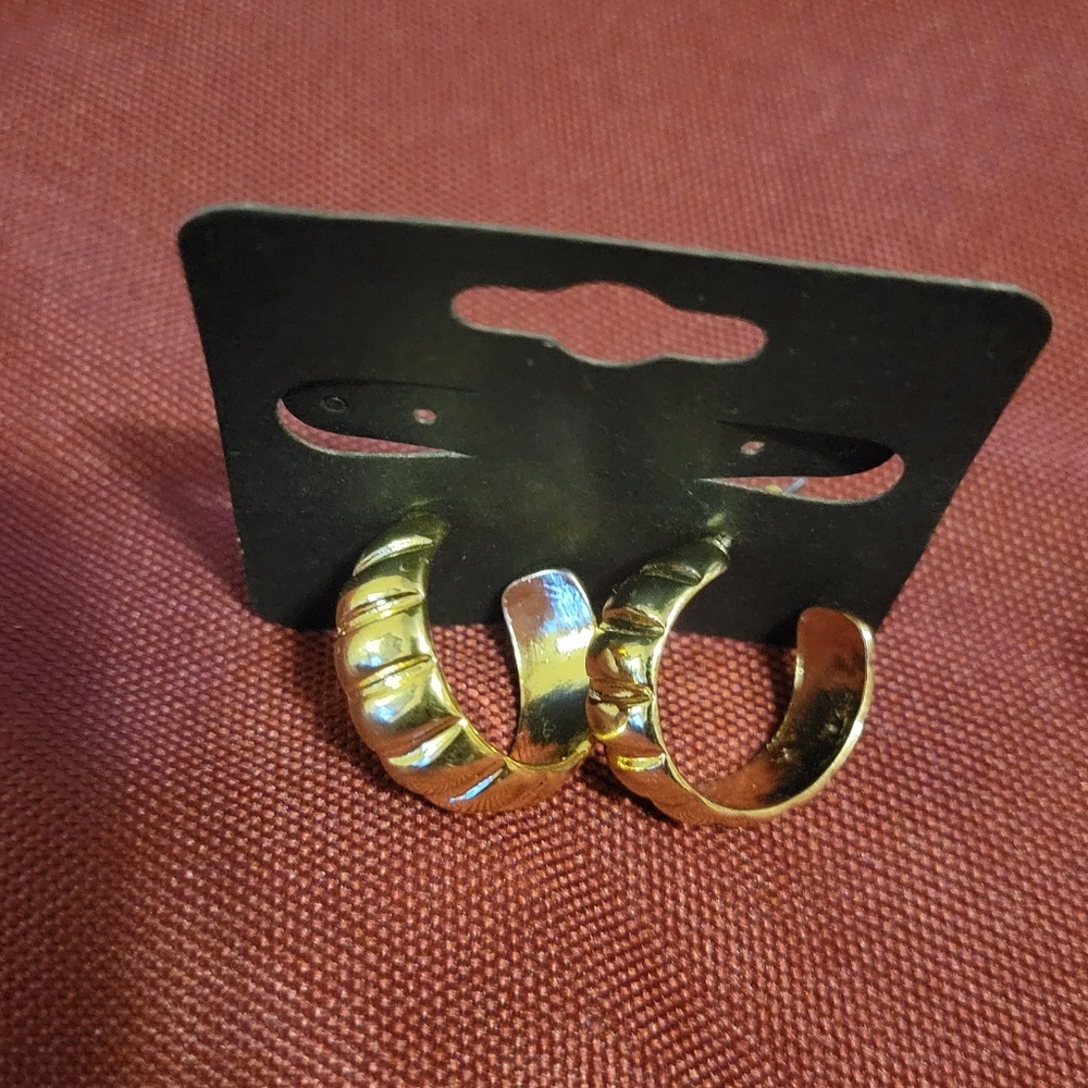 Gold Textured Hoop Earrings - Women Jewelry